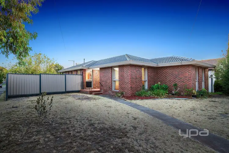1 Meadowbank Court, Kings Park VIC 3021