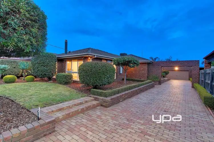 7 Bainbridge Close, Craigieburn VIC 3064