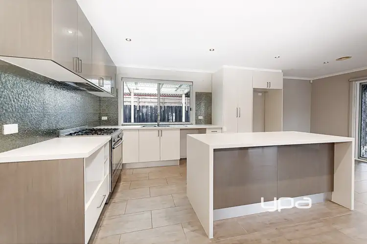 7 Rebecca Court, Hillside VIC 3037