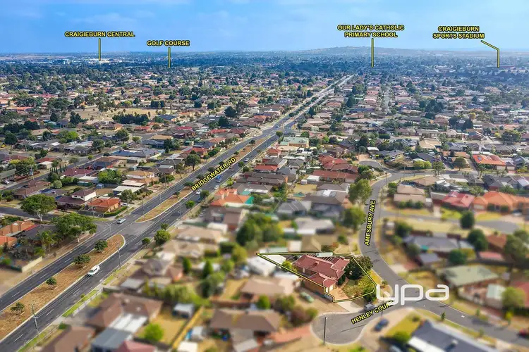 Second view of Homely house listing, 2 Henley Court, Craigieburn VIC 3064