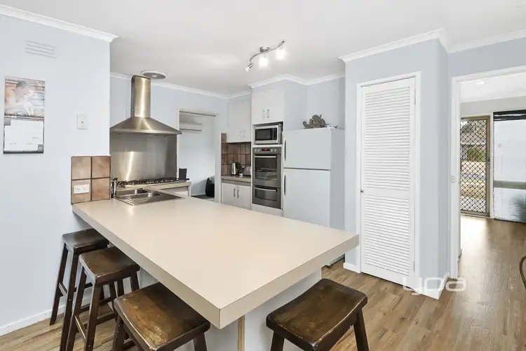 Second view of Homely house listing, 18 Fisher Court, Sunbury VIC 3429