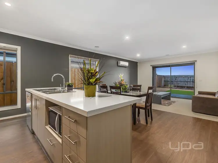Fifth view of Homely house listing, 8 Robinson Drive, Weir Views VIC 3338