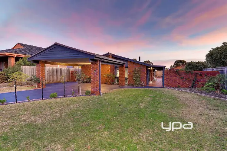 24 Akma Court, Taylors Lakes VIC 3038