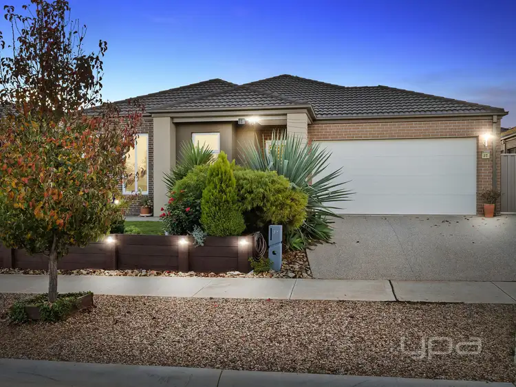 37 Riverbank Boulevard, Harkness VIC 3337