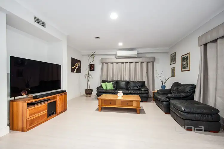 Seventh view of Homely house listing, 8 Wetherby Court, Hillside VIC 3037