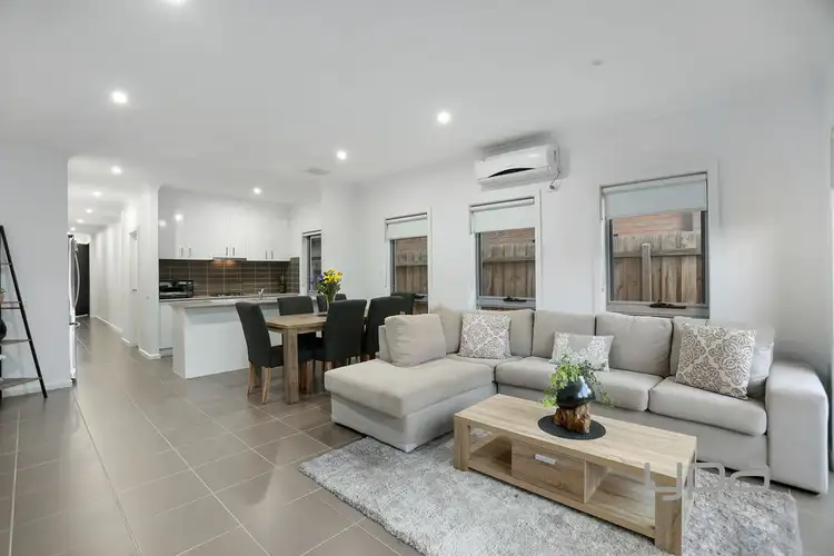 Main view of Homely townhouse listing, 1/24 Billabong Crescent, Tarneit VIC 3029