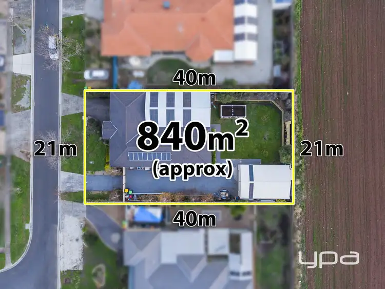 25 Haywood Grove, Melton West VIC 3337