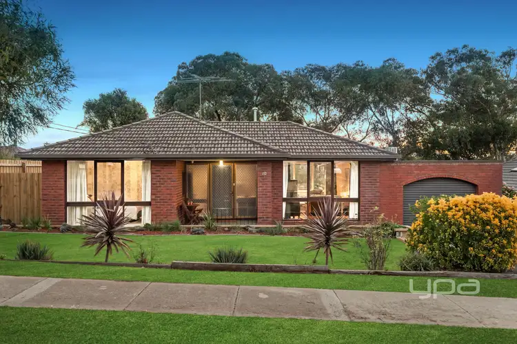 112 Clarke Drive, Gladstone Park VIC 3043