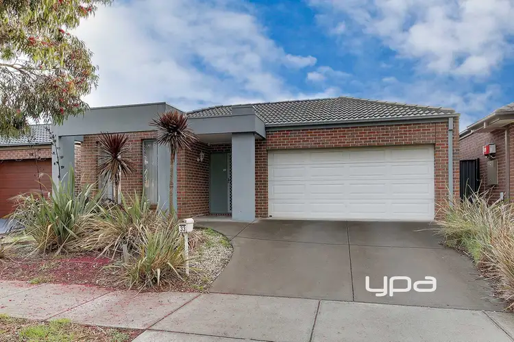 33 Cranwell Street, Craigieburn VIC 3064