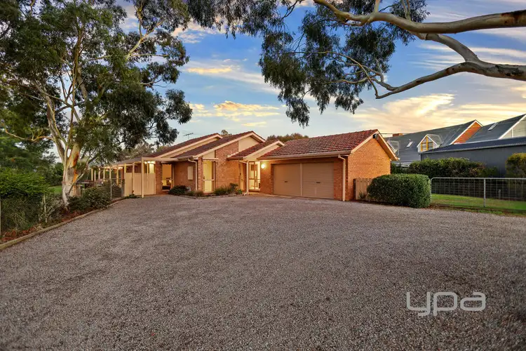 17 Riverbend Crescent, Werribee VIC 3030