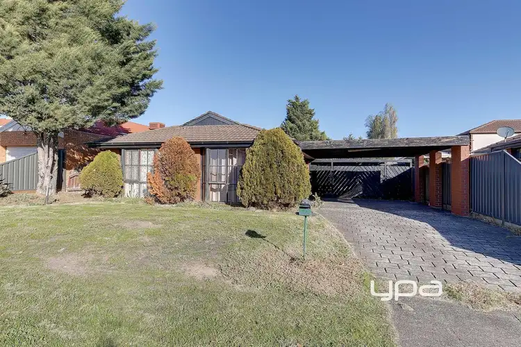 4 Pinnaroo Circuit, Meadow Heights VIC 3048