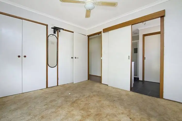 Sixth view of Homely house listing, 10 Pebble Beach Court, Sunbury VIC 3429