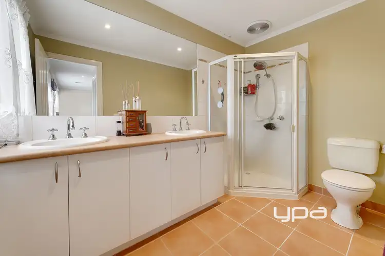 Seventh view of Homely house listing, 69 Jade Way, Hillside VIC 3037