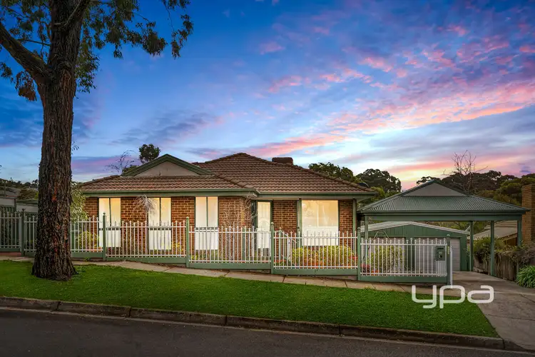 90 Melba Avenue, Sunbury VIC 3429