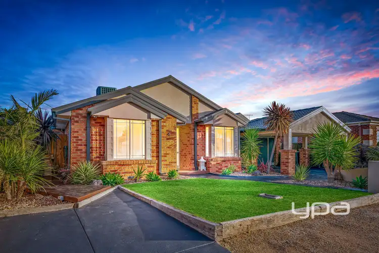 Second view of Homely house listing, 4 Syme Court, Sunbury VIC 3429