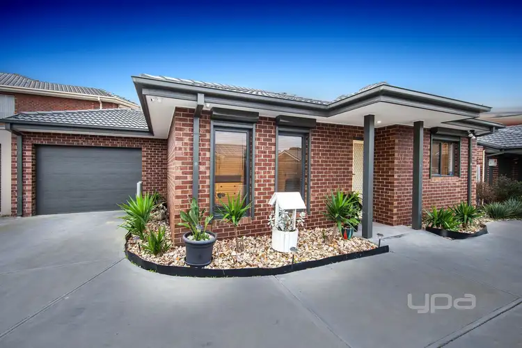 2/18 Honey Grove, St Albans VIC 3021