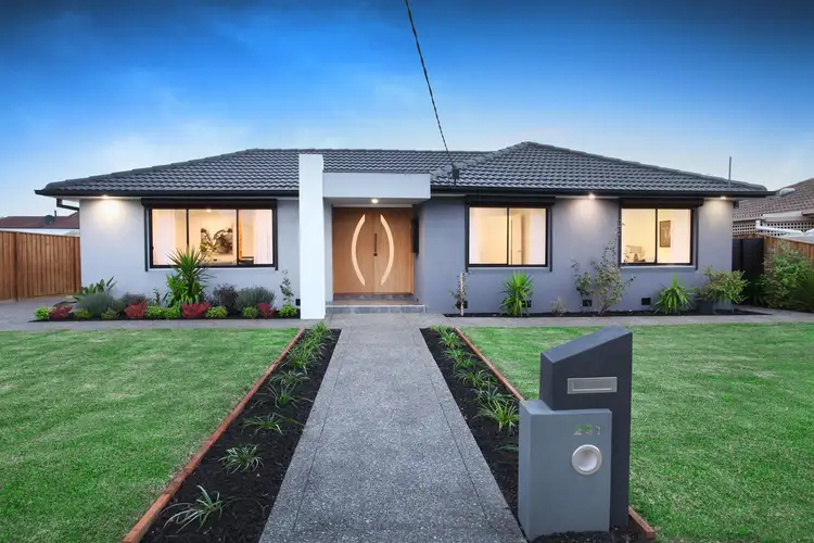 261 Carrick Drive, Gladstone Park VIC 3043