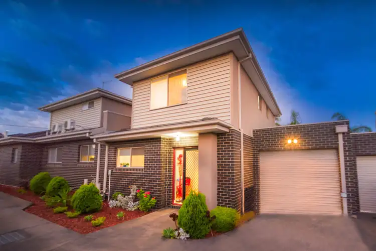 2/25 Gladstone Parade, Glenroy VIC 3046