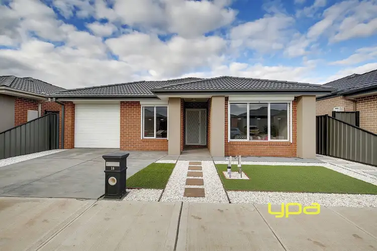 18 Loudon Circuit, Craigieburn VIC 3064