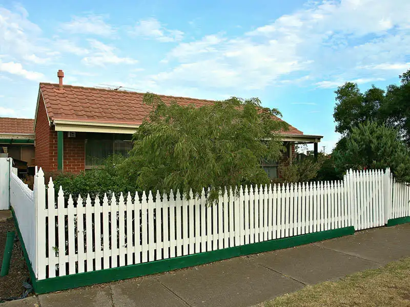 Main view of Homely unit listing, 5/30-32 Somerset Drive, Sunshine North VIC 3020