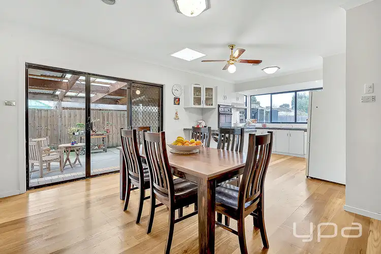 Seventh view of Homely house listing, 5 Kelsey Court, Craigieburn VIC 3064