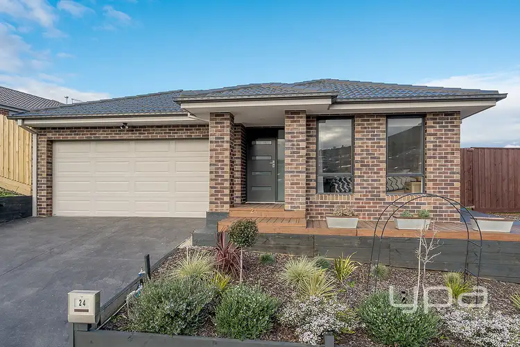 24 Beckview Crescent, Sunbury VIC 3429