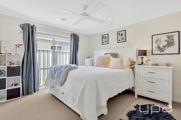 17 Castlebury Place, Craigieburn VIC 3064
