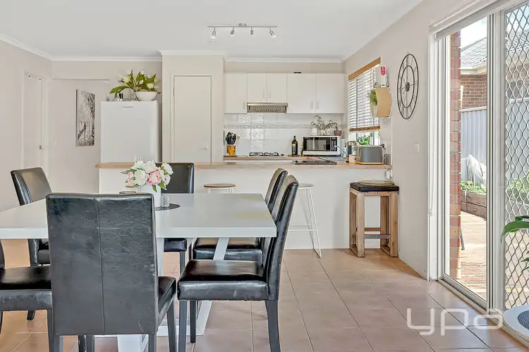 Seventh view of Homely house listing, 17 Castlebury Place, Craigieburn VIC 3064