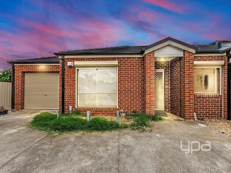 Main view of Homely unit listing, 2/28 Elizabeth Street, St Albans VIC 3021