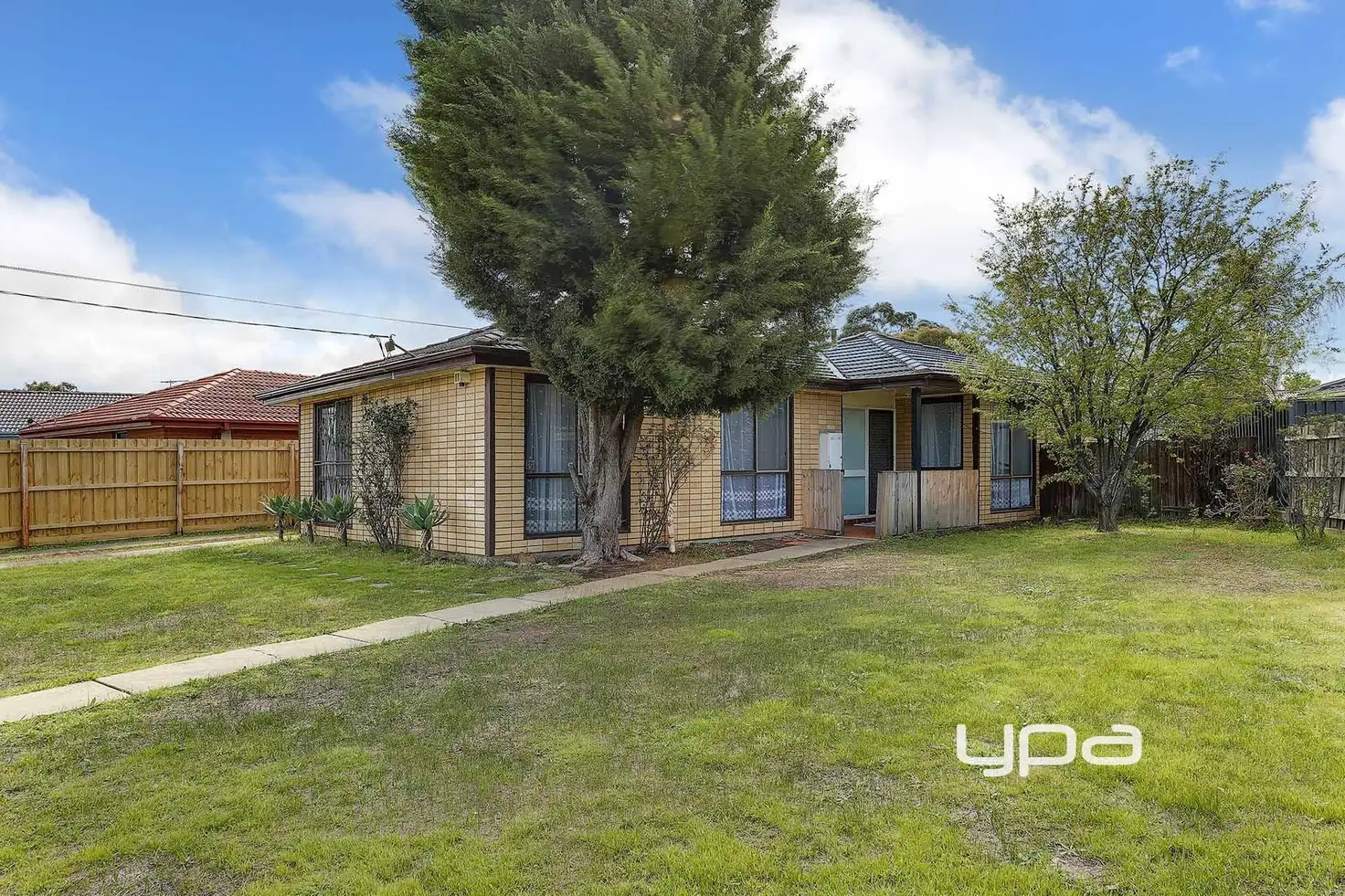 Main view of Homely house listing, 10 Taggerty Crescent, Meadow Heights VIC 3048