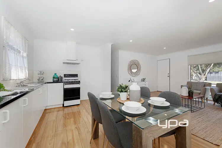 Fifth view of Homely house listing, 2 Ipswich Place, Craigieburn VIC 3064
