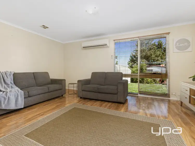 Fourth view of Homely house listing, 15 Evelyn Close, Melton West VIC 3337