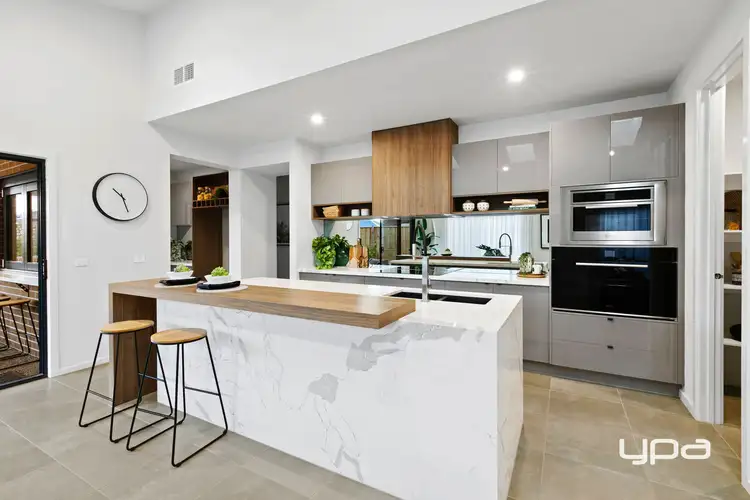 Fifth view of Homely house listing, 8 Lincolnshire Drive, Thornhill Park VIC 3335