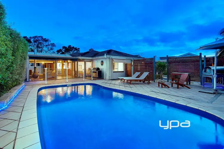 3 Fantail Court, Taylors Lakes VIC 3038