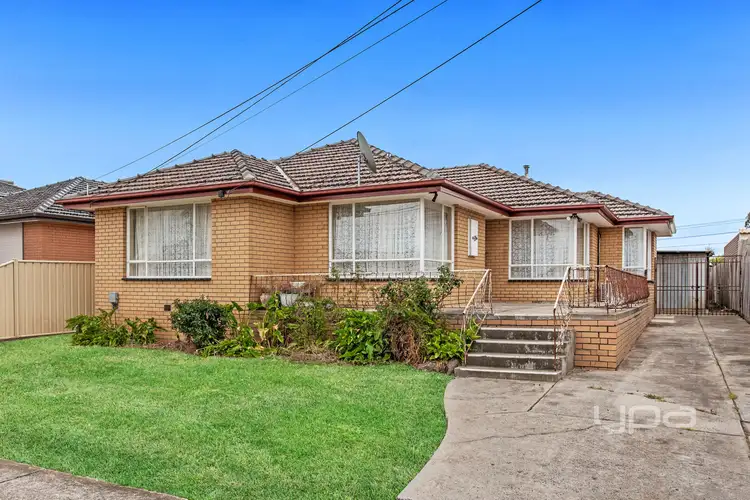 10 President Road, Albanvale VIC 3021