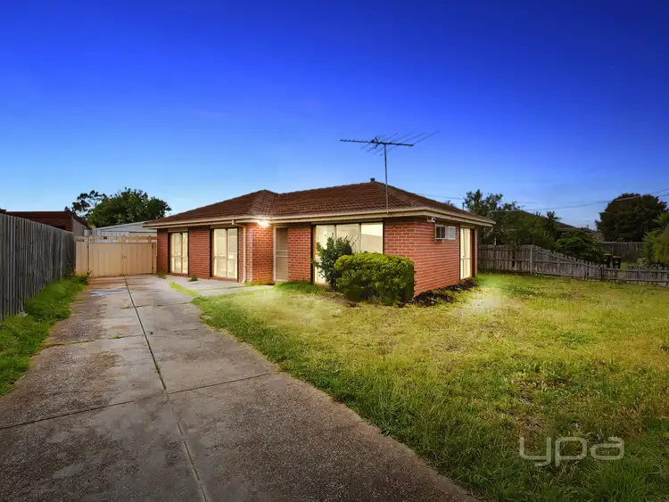 64 Hume Avenue, Melton South VIC 3338