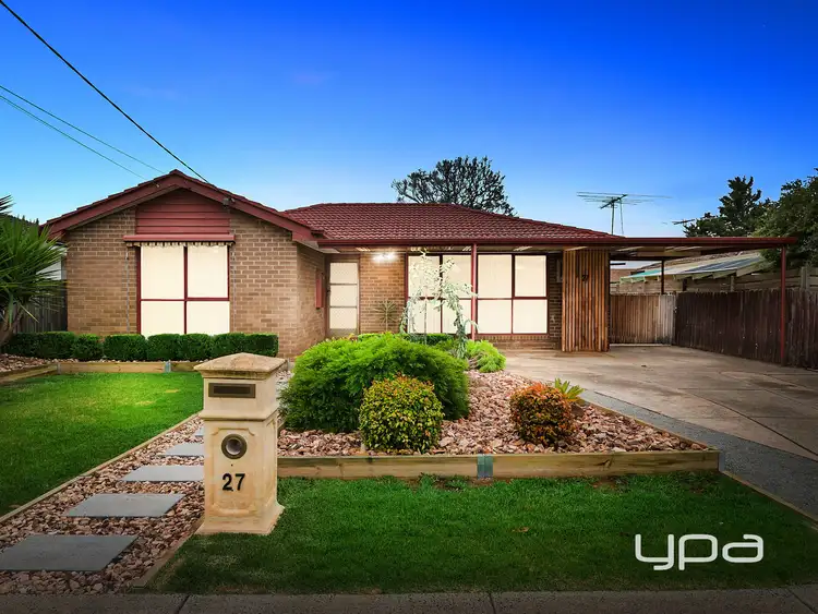 27 Francis Street, Melton South VIC 3338
