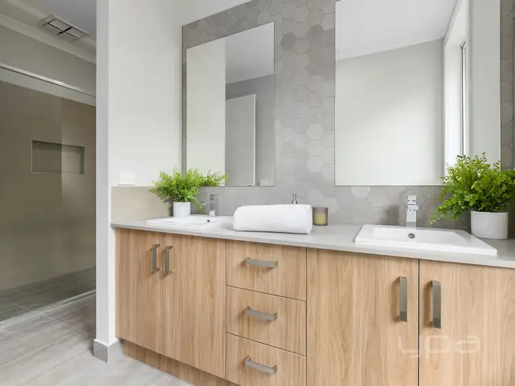 Fifth view of Homely house listing, 7 Lincolnshire Drive, Thornhill Park VIC 3335