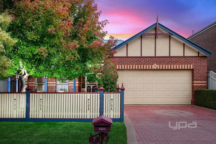 7 Wendouree Parade, Caroline Springs VIC 3023