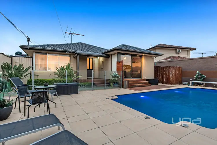 4 Allenby Place, Gladstone Park VIC 3043