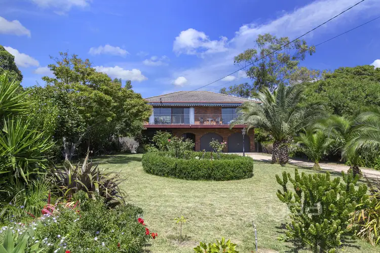 11 Hillman Avenue, Mccrae VIC 3938