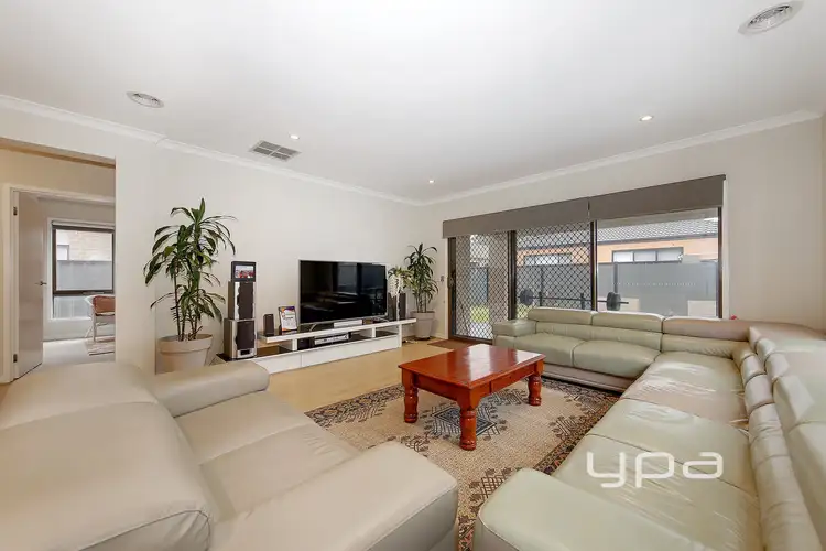 Third view of Homely house listing, 5 Merrica Court, Craigieburn VIC 3064