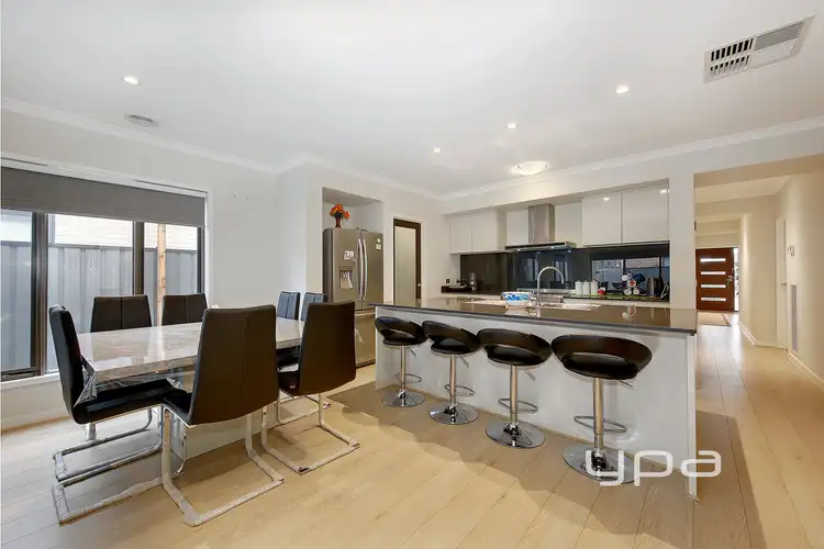 Fifth view of Homely house listing, 5 Merrica Court, Craigieburn VIC 3064