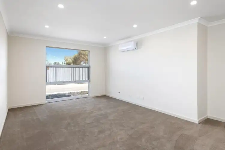 Sixth view of Homely house listing, 2/28 Smythe Drive, Broadwood WA 6430