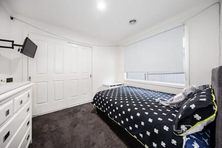 Sixth view of Homely house listing, 5 Millstream Way, Caroline Springs VIC 3023