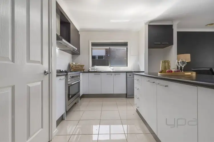 Seventh view of Homely house listing, 10 Cardinia Grove, Manor Lakes VIC 3024