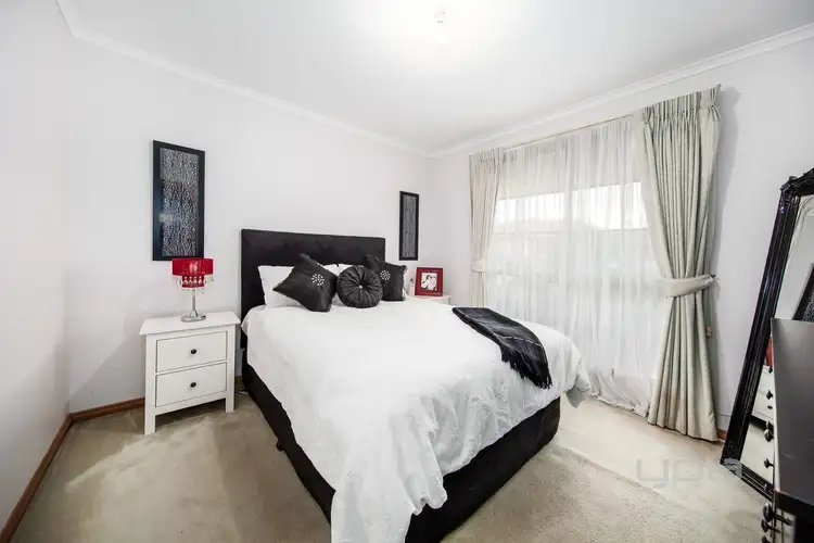 Fifth view of Homely house listing, 8a Yallop Court, Keilor East VIC 3033