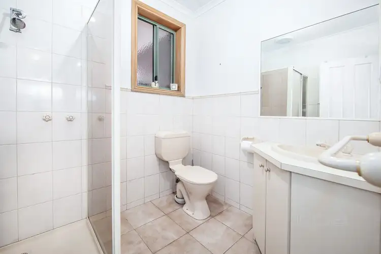 Sixth view of Homely house listing, 8a Yallop Court, Keilor East VIC 3033