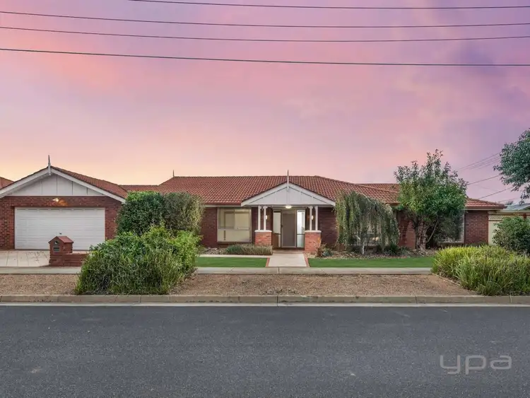 19 Nantilla Crescent, Werribee VIC 3030