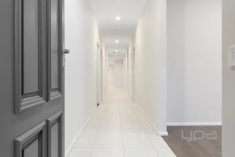 Second view of Homely house listing, 16 Cinnamara Circuit, Tarneit VIC 3029